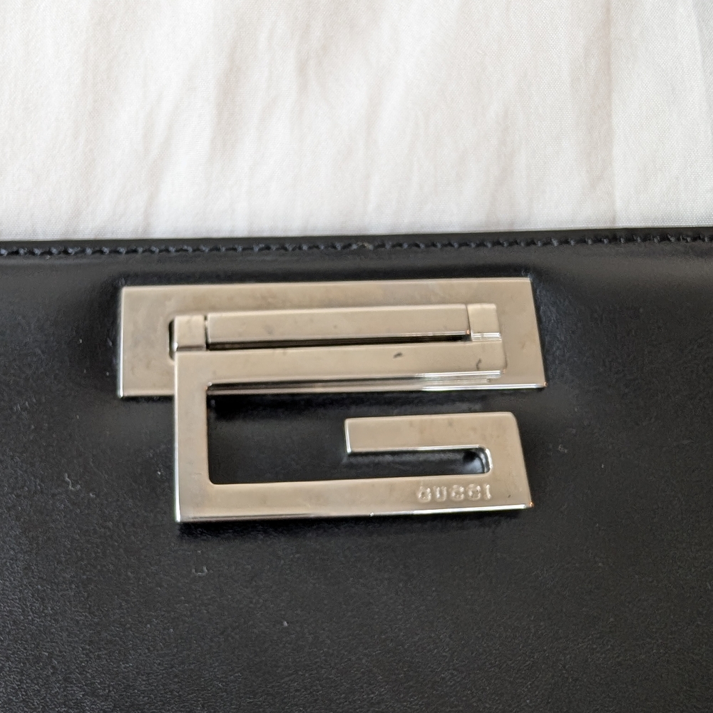 Gucci Shoulder Bag - Picture 6 of 15